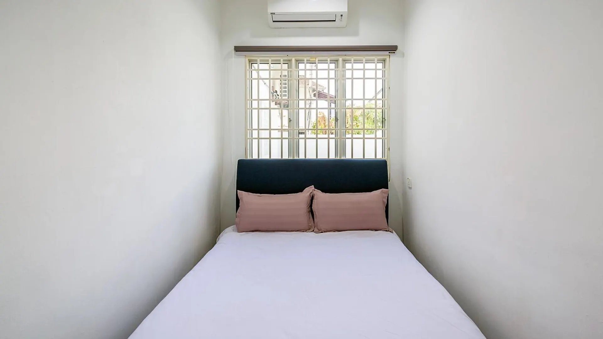Seaside Private Bungalow, Tg Bungah Tandzsung Bungah